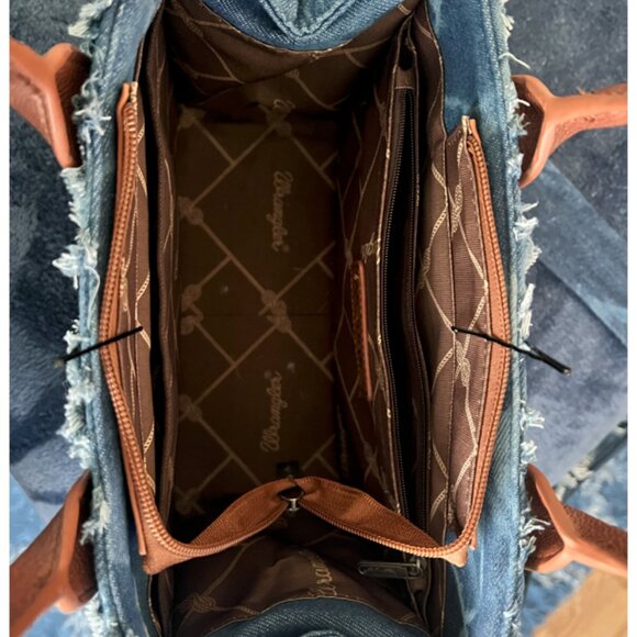 Wrangler Purse - Picture 4 of 5